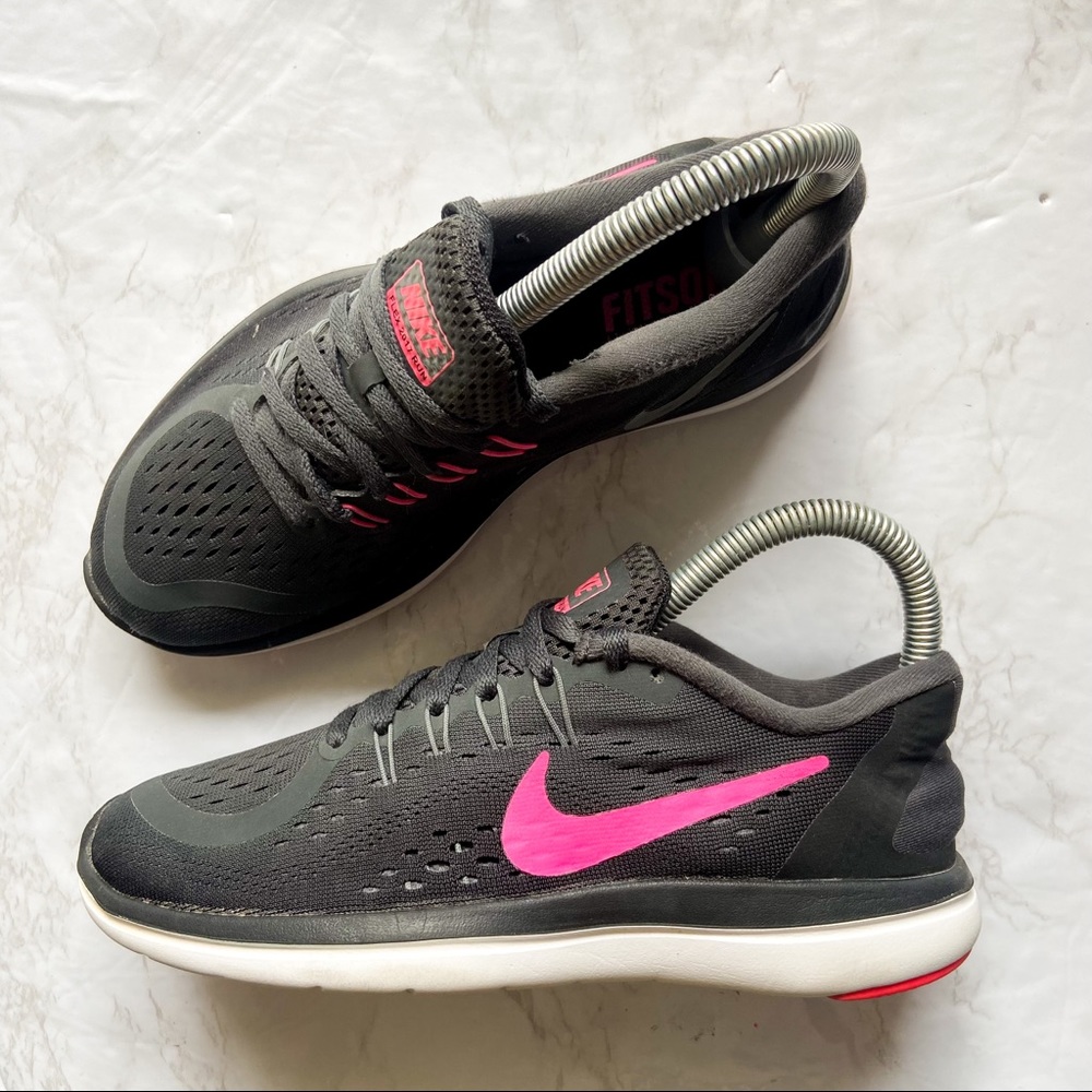 Nike Women’s Flex 17 RN Sneakers Running Training
